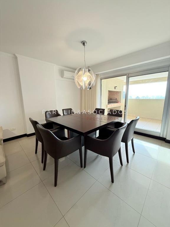 Apartamento en venta de 4 dormitorios en Torre