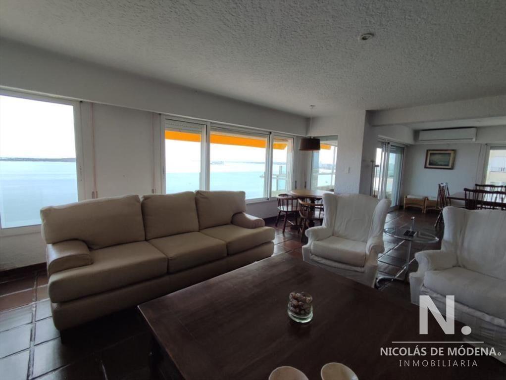 Hermoso apartamento con inmejorable vista al mar
