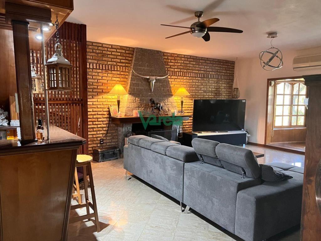 Venta de casa de 4 dormitorios 2 baÃ±os en Bello
