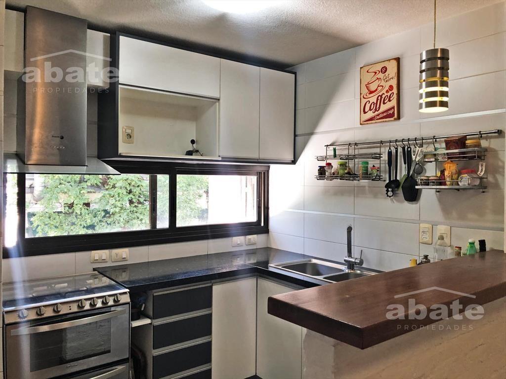 Venta Casa moderna en Pocitos 2 dormitorios y gge