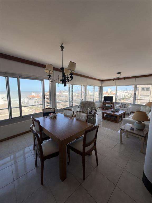 Apartamento en Península, Punta del Este
