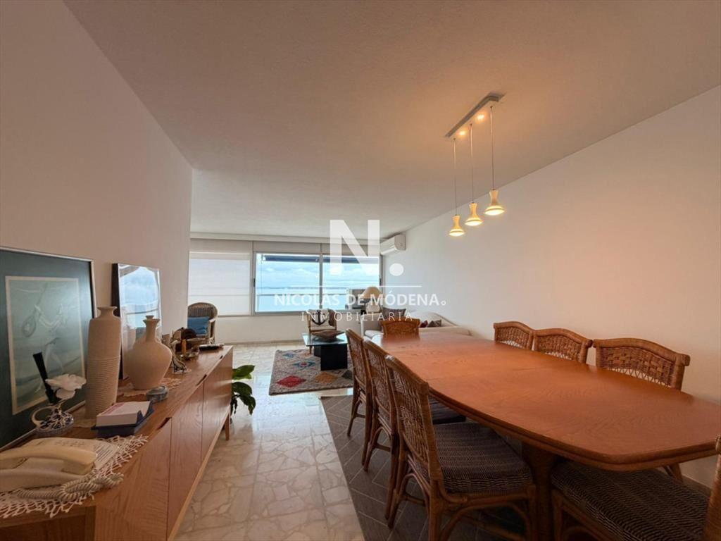 Apartamento en peninsula con vistas hacia la del