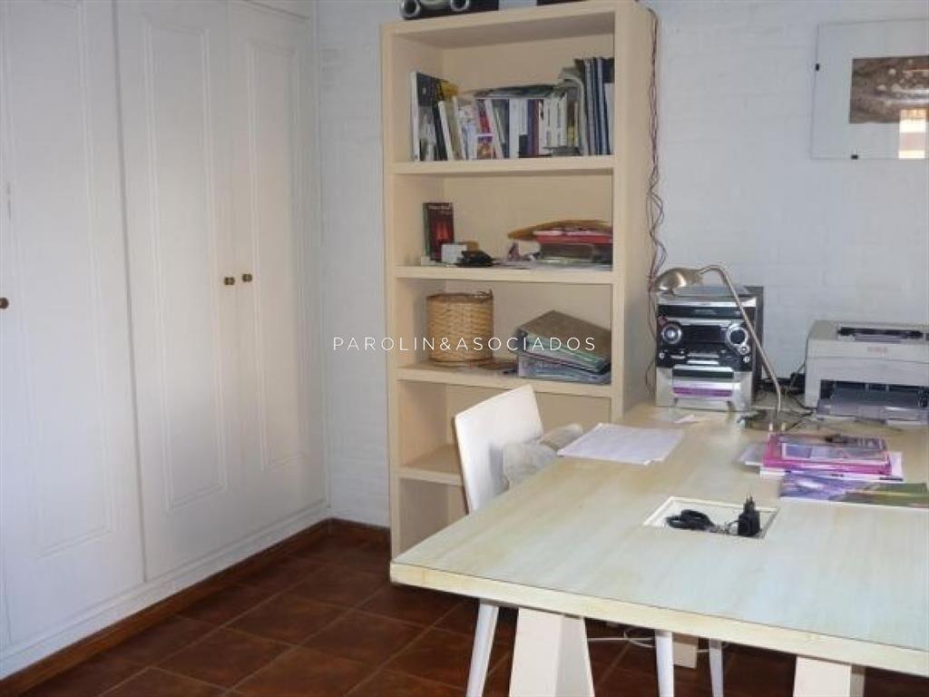 Casa en venta de 4 dormitorios en Montoya, Punta del Este.