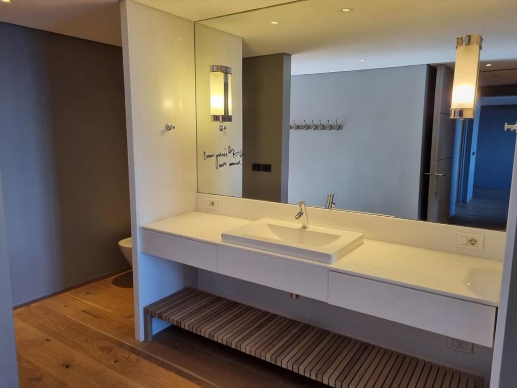 Rambla y 26, piso alto, reciclado, 171 m2, garaje !!