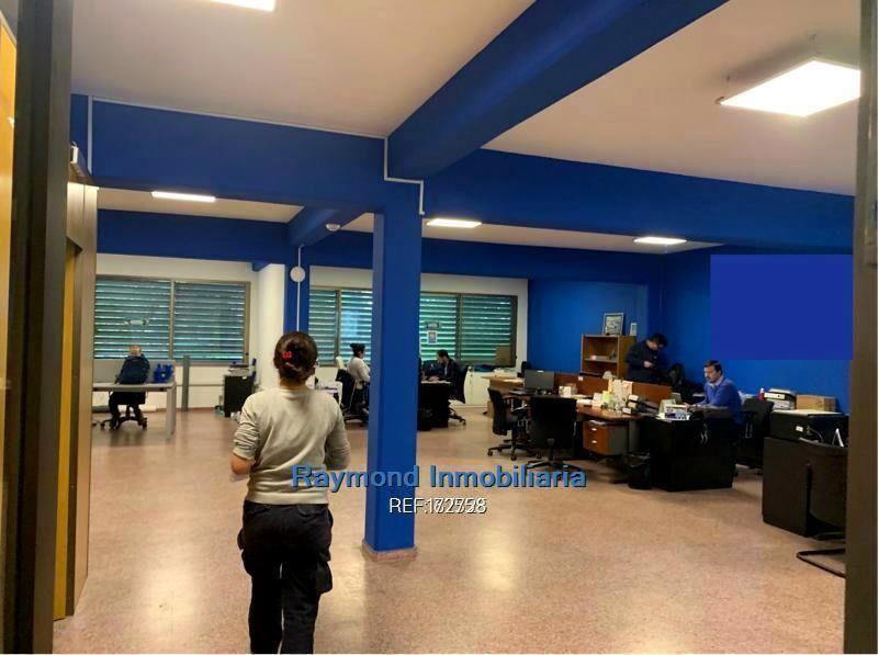 Venta local Categoría Premium en Brazo Oriental de 3450m2