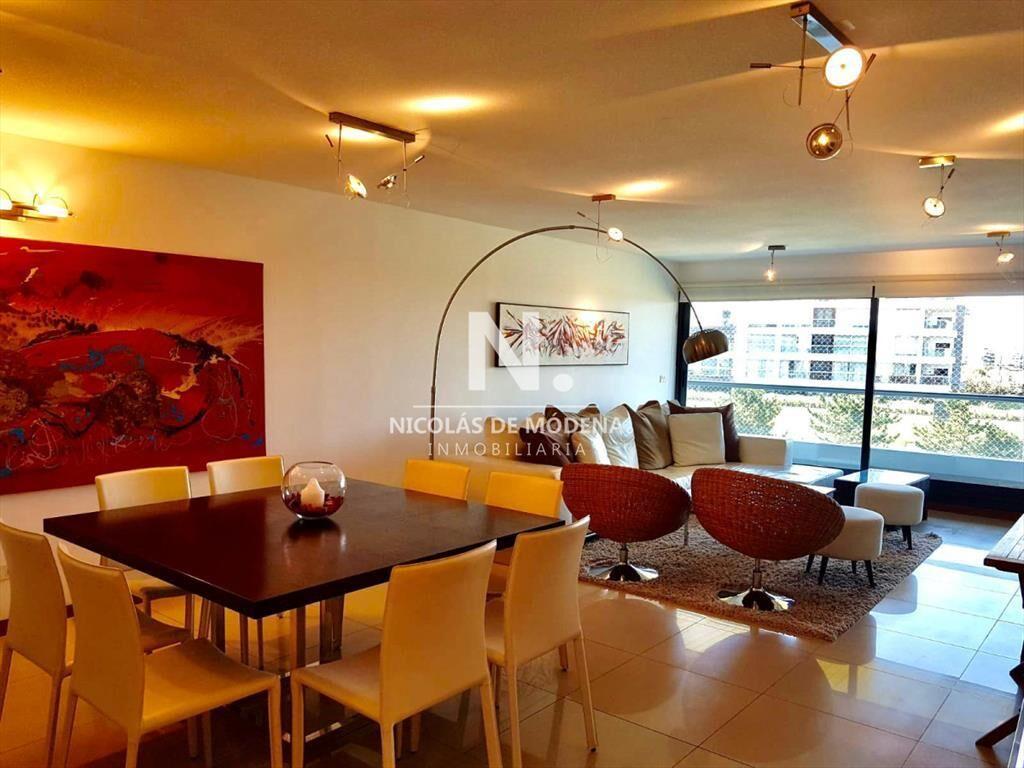 Excelente apartamento con 3 dormitorios - Playa Brava