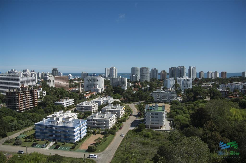 En venta Apartamento de 4 Dormitorios Penthouse en Brava Pu