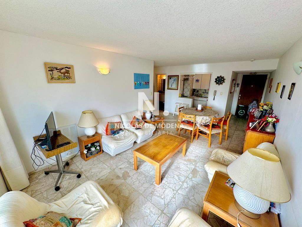 Apartamento en Peninsula, 1 dormitorio y medio