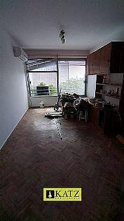 Casinoni a una cuadra de 18 y de Bva.Artigas