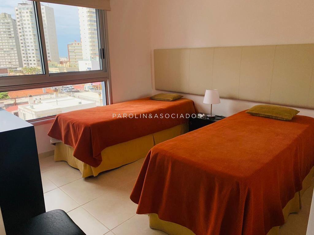 Apartamento en venta de 3 dormitorios en Punta