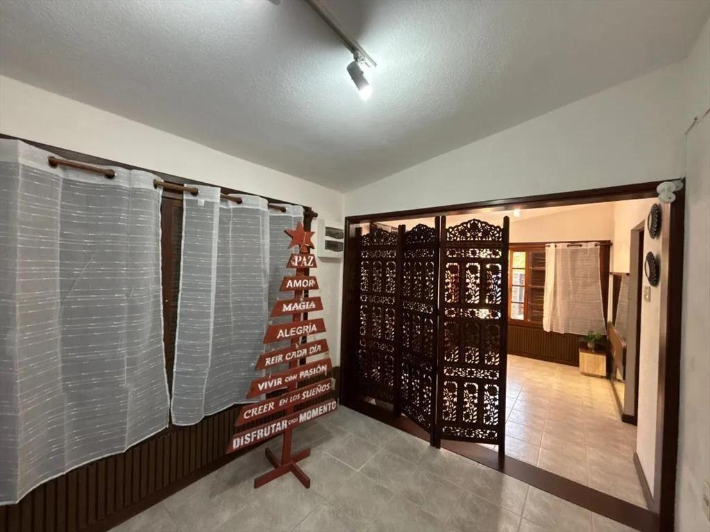 Casa en venta con apartamento en mismo padron piscina 560 m