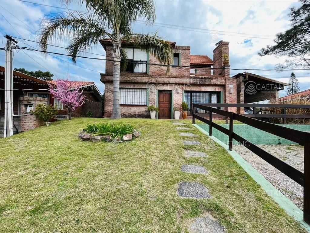 Hermosa casa a la venta de 5 dormitorios