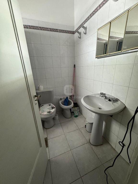 OPORTUNIDAD PARA INVERSORES - VENTA APTO ZONA TRES CRUCES