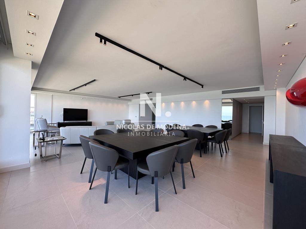 Espectacular Penthouse de 5 dormitorios En Torre