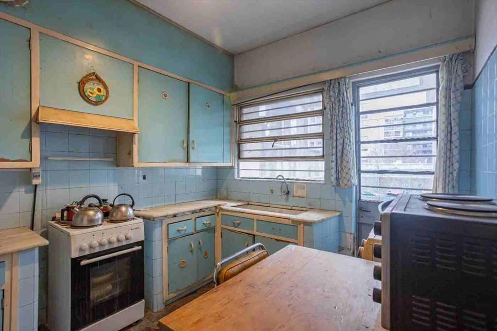 Venta PU Casa y Apto en Pocitos con garaje y fondo