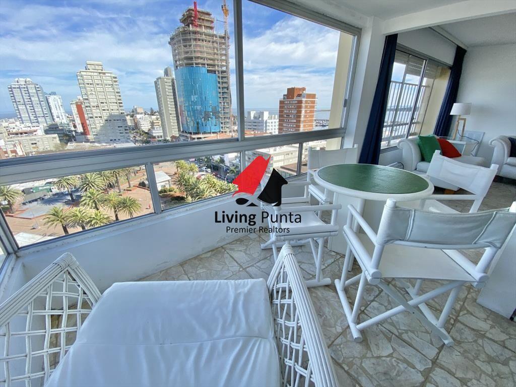 VENTA DE APARTAMENTO DE DORMITORIOS EN PENINSULA PUNTA DEL