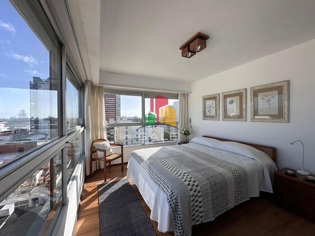 Apartamento de 3 dormitorios en Peninsula, Punta