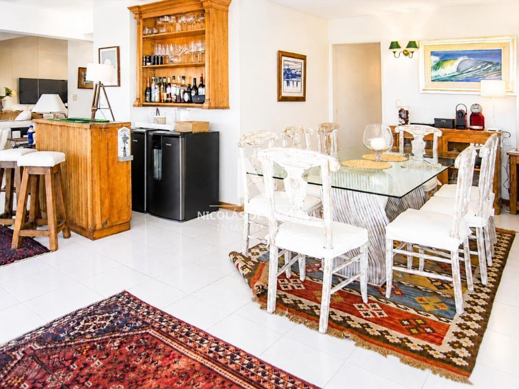 Expectacular apartamento en venta frente al mar,