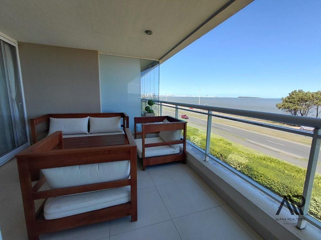 Apartamento en venta c/ cochera en Playa Mansa