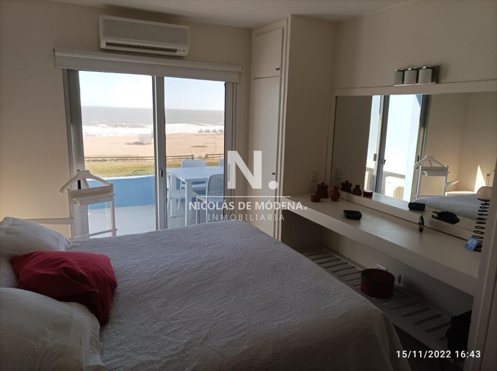 Apartamento en venta con vista al mar en de 2