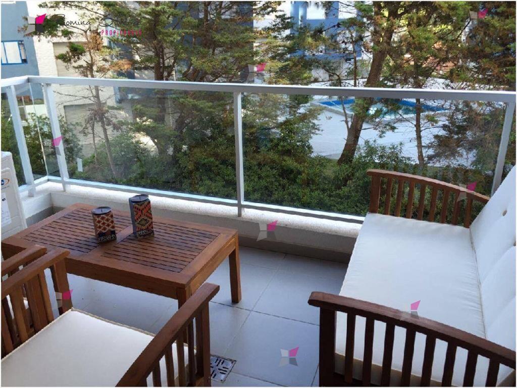 Apartamento en Brava, 2 dormitorios *