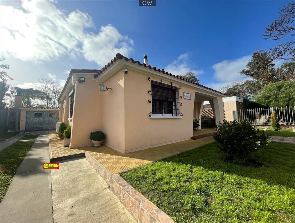 Venta - Casa en Atlantida - 2 dorm.+ Apto + Piscina