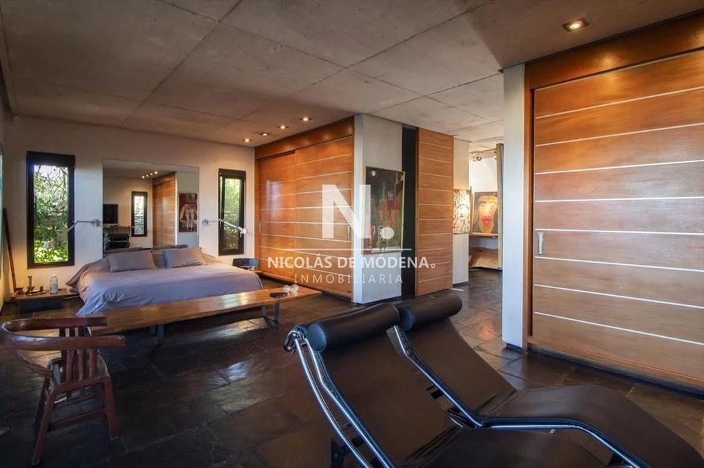 Iluminada y amplia casa en venta El Chorro