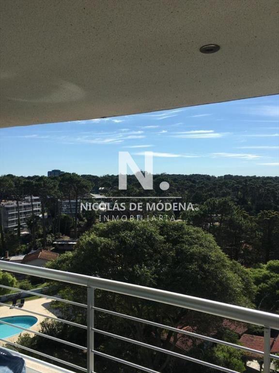 Vende departamento de 1 dormitorio y medio en ,