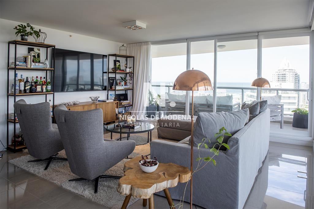 Hermoso Departamento en venta de 3 dormitorios,