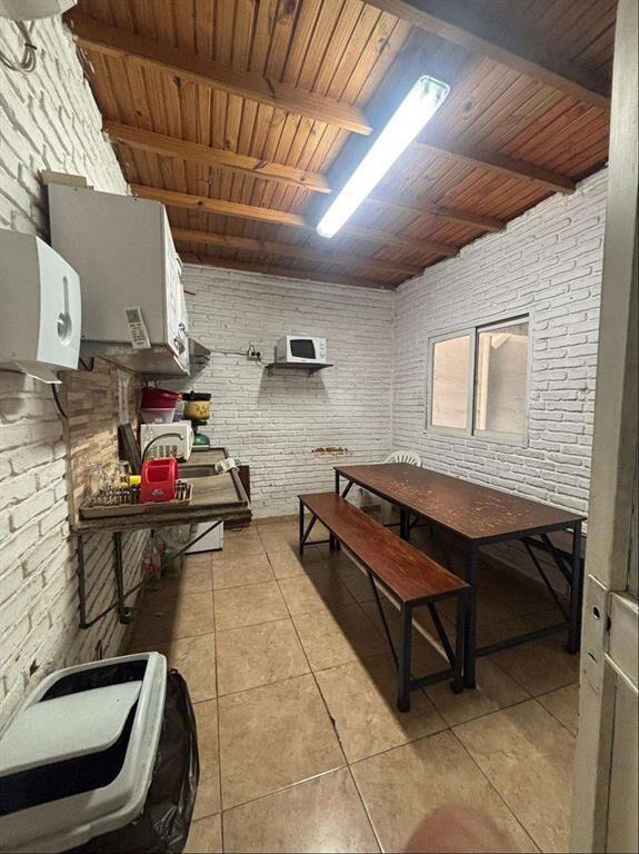 Alquiler Deposito área 234 altura 7mts entrada camión Villa