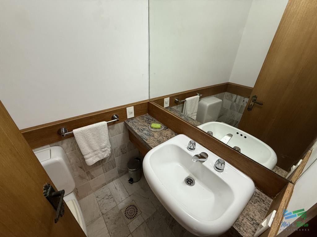 En venta apartamento 2 dormitorios con cochera,