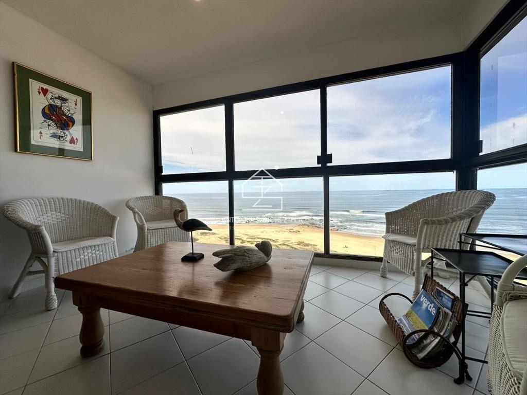 Apartamento en venta frente al mar