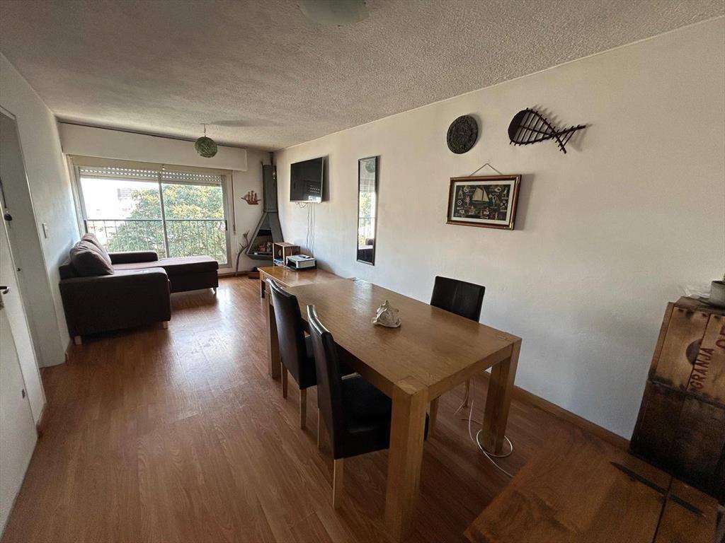 Venta de Apartamento con 3 dormitorios en Buceo con saldo AN