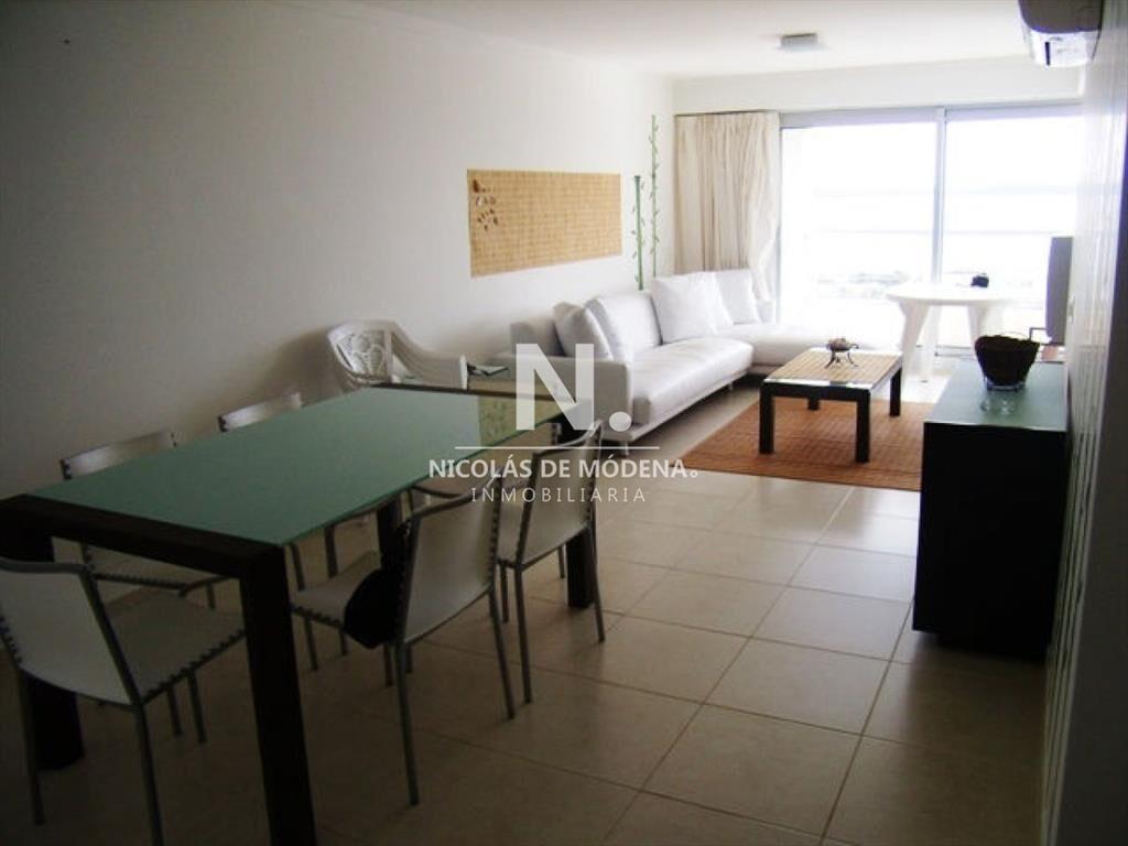 Apartamento en venta de 2 dormitorios en Punta Del Este