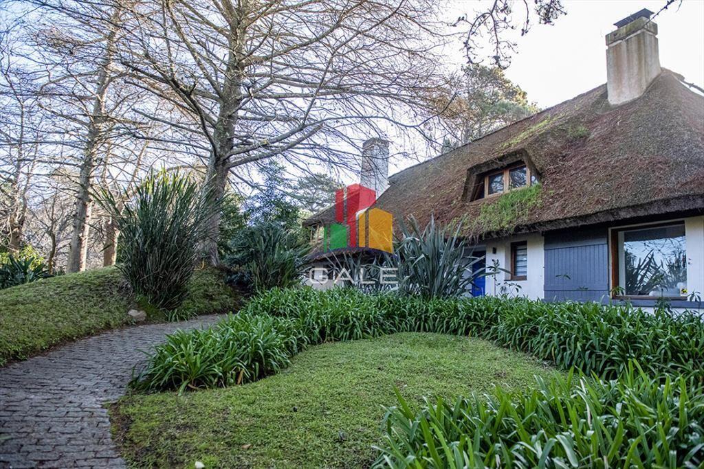 Casa de 4 dormitorios en venta, en Golf Punta del Este