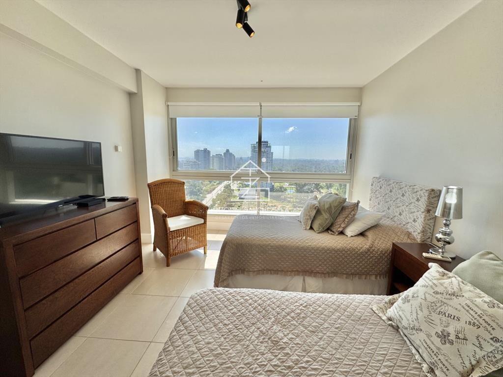 Venta Apartamento 2 dormitorios y servicio Le Del