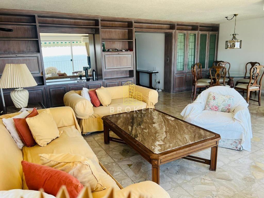 Apartamento de 3 dormitorios en Alquiler de Linea