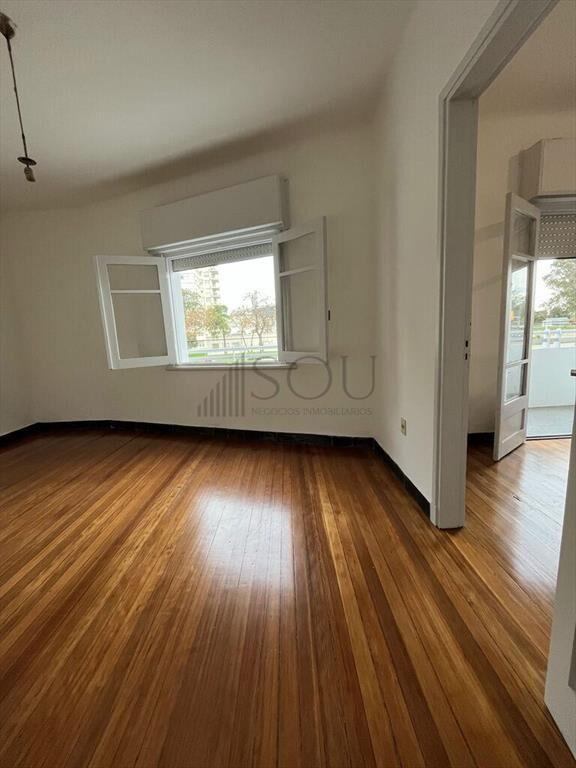 Alquiler apartamento 2 dormitorios con balcón en La Blanque