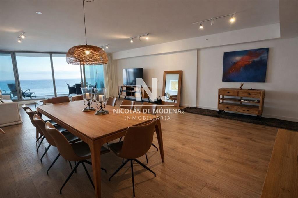 Espectacular departamento de 3 suites frente al