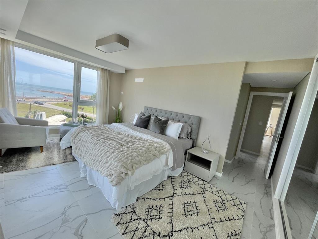 VENTA DE APARTAMENTO DE 3 SUITES FRENTE AL MAR EN