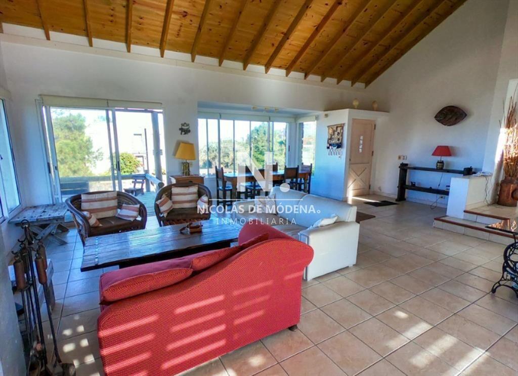En venta casa de 3 dormitorios en Tio Tom, Punta Ballena.