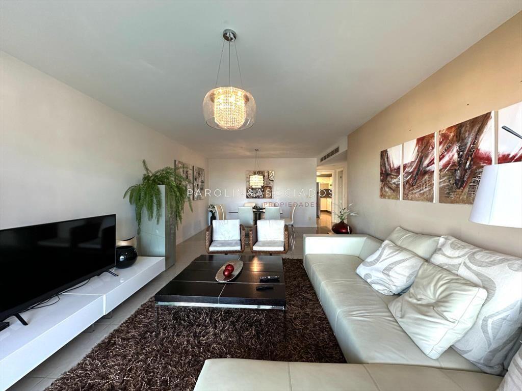 Apartamento en Venta de 2 dormitorios + de en ,