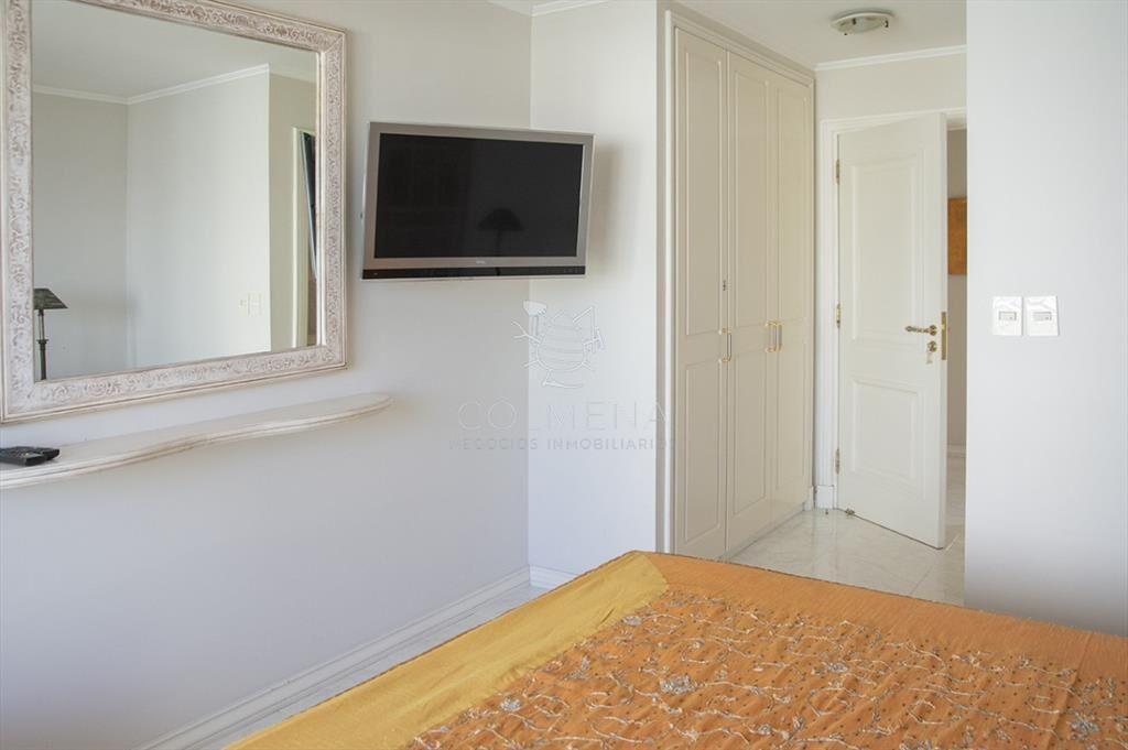 Departamento de 3 dormitorios en venta frente a Playa Mansa