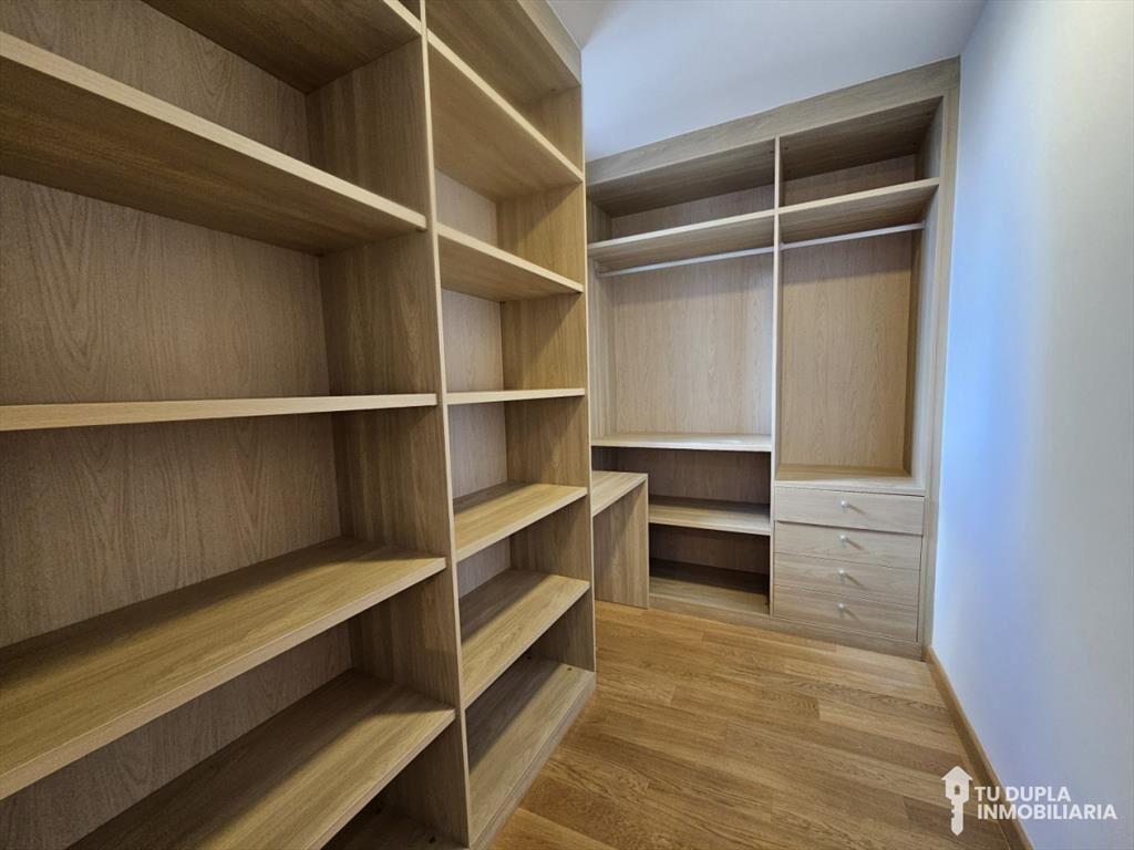 Alquiler dos dormitorios Parque Rodó, Edificio Exclusivo