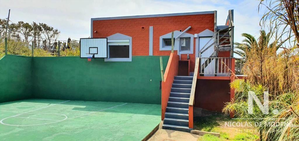 Casa en Altos de Punta Piedras, 4 dormitorios *