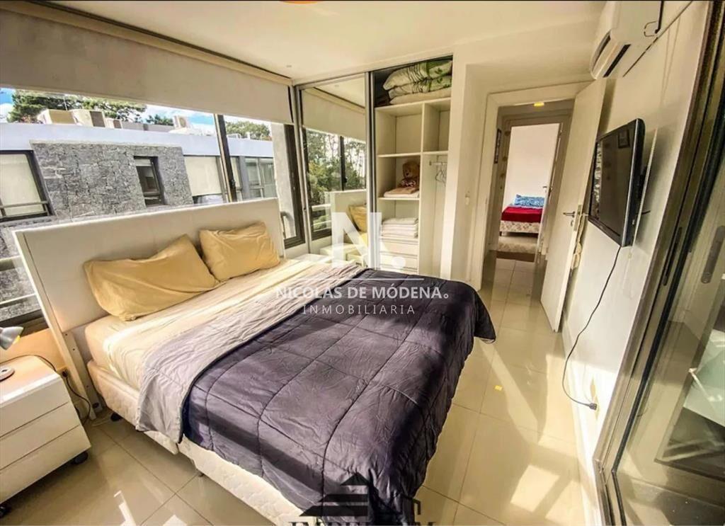 Departamento de 2 dormitorios en venta, Punta del