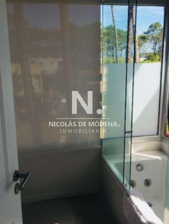 Muy buena casa en venta Construcción de muy con
