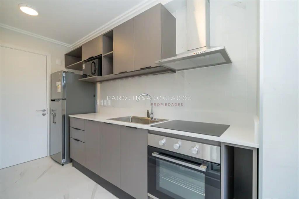Apartamento en Alquiler de 2 dormitorio frente al