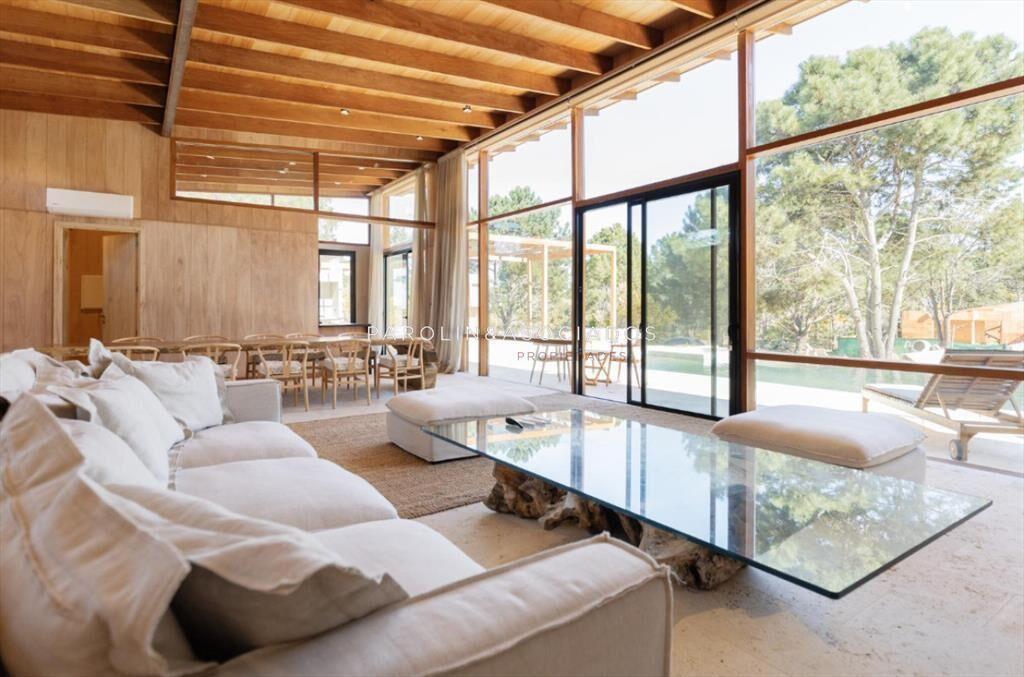 Casa en Venta de 5 Dormitorios en Laguna