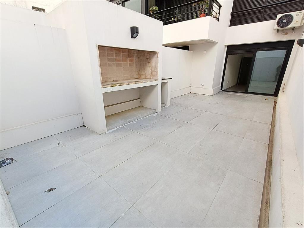 Apartamento venta primer piso con patio garaje 1 dormitorio